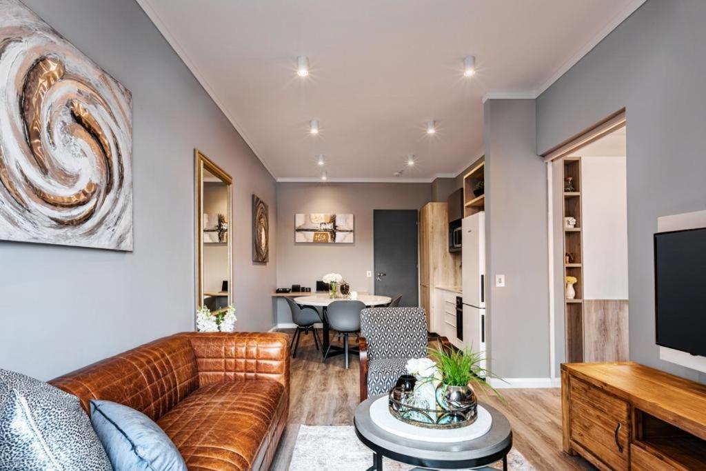 Menlyn Maine Residence Unit 1419 Pretoria-Noord Buitenkant foto